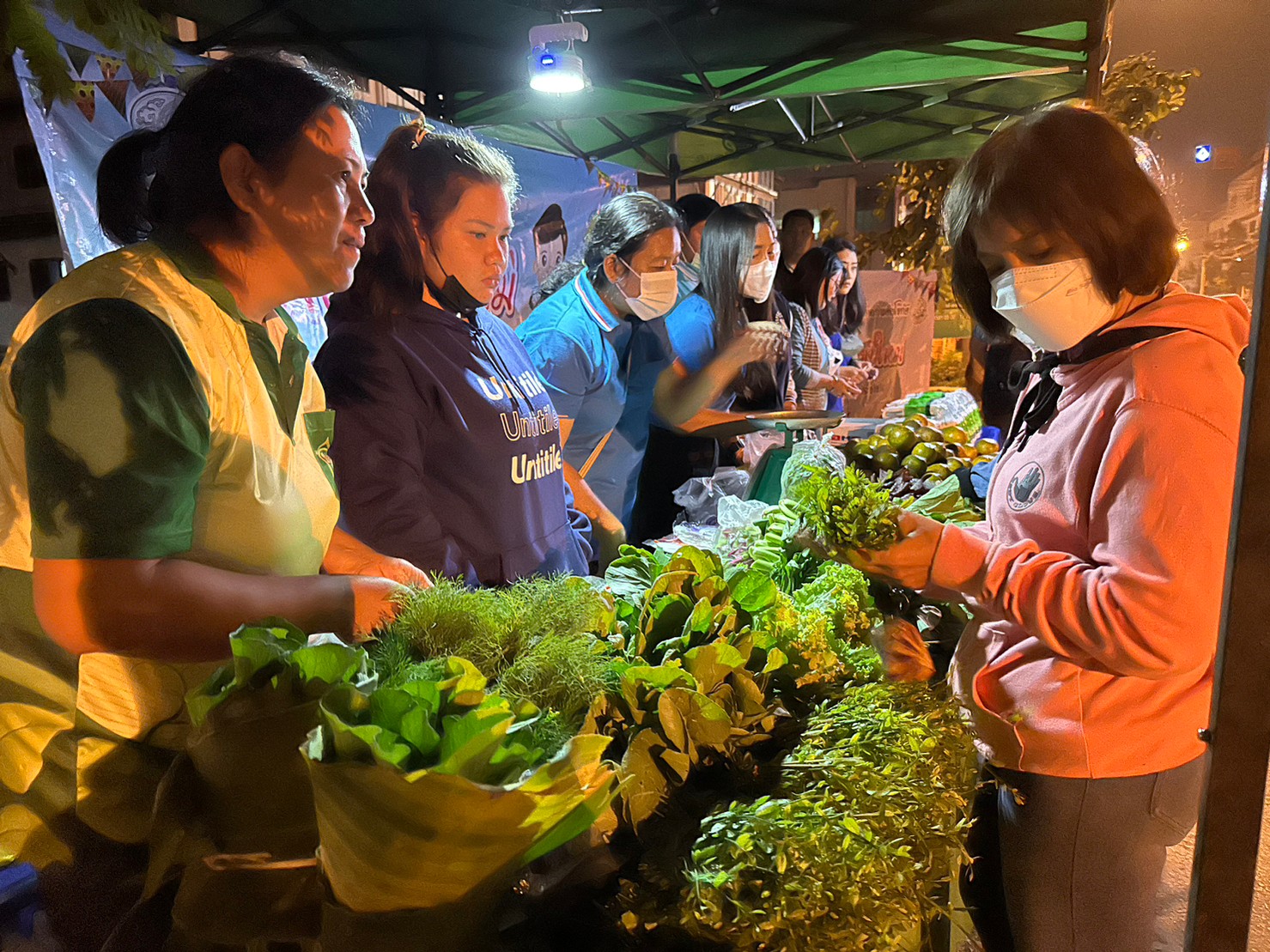 title - ส.ป.ก.สุโขทัย ร่วมใจส่งสุขปีใหม่ มอบให้ประชาชน